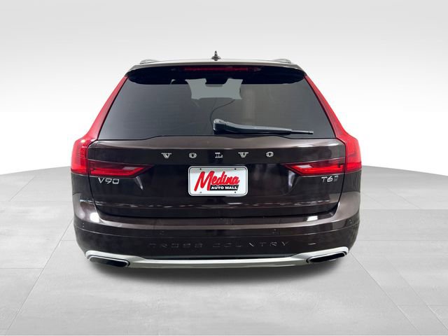 Used 2017 Volvo V90 T6 Cross Country image 6
