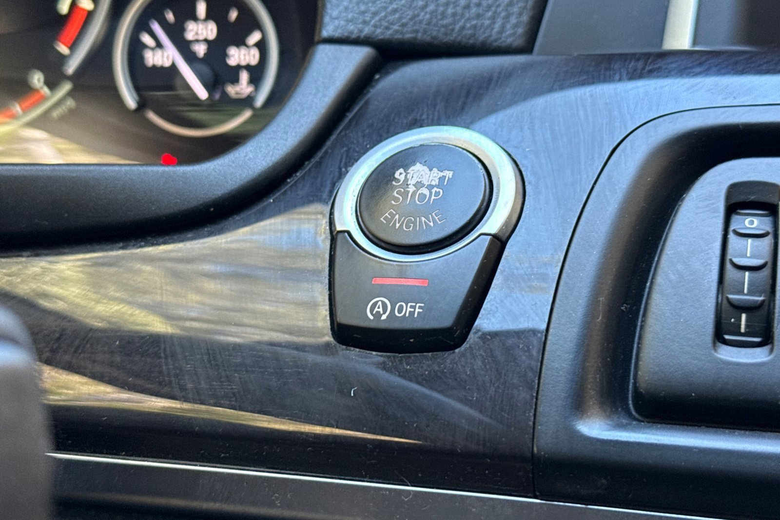 Used 2015 BMW 528i Sedan image 33