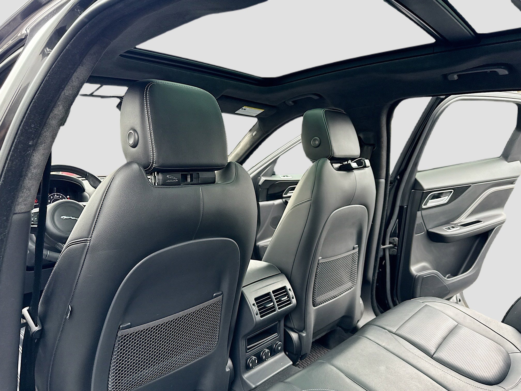 Used 2020 Jaguar F-PACE S image 6