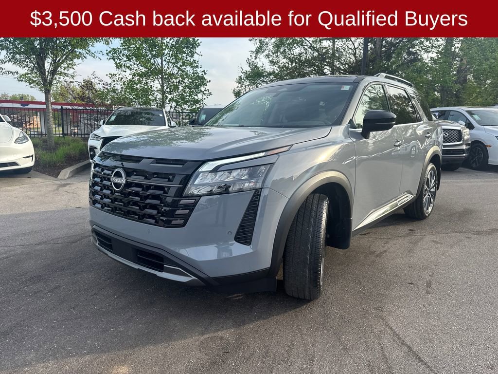 New 2026 Nissan Pathfinder Platinum image 3
