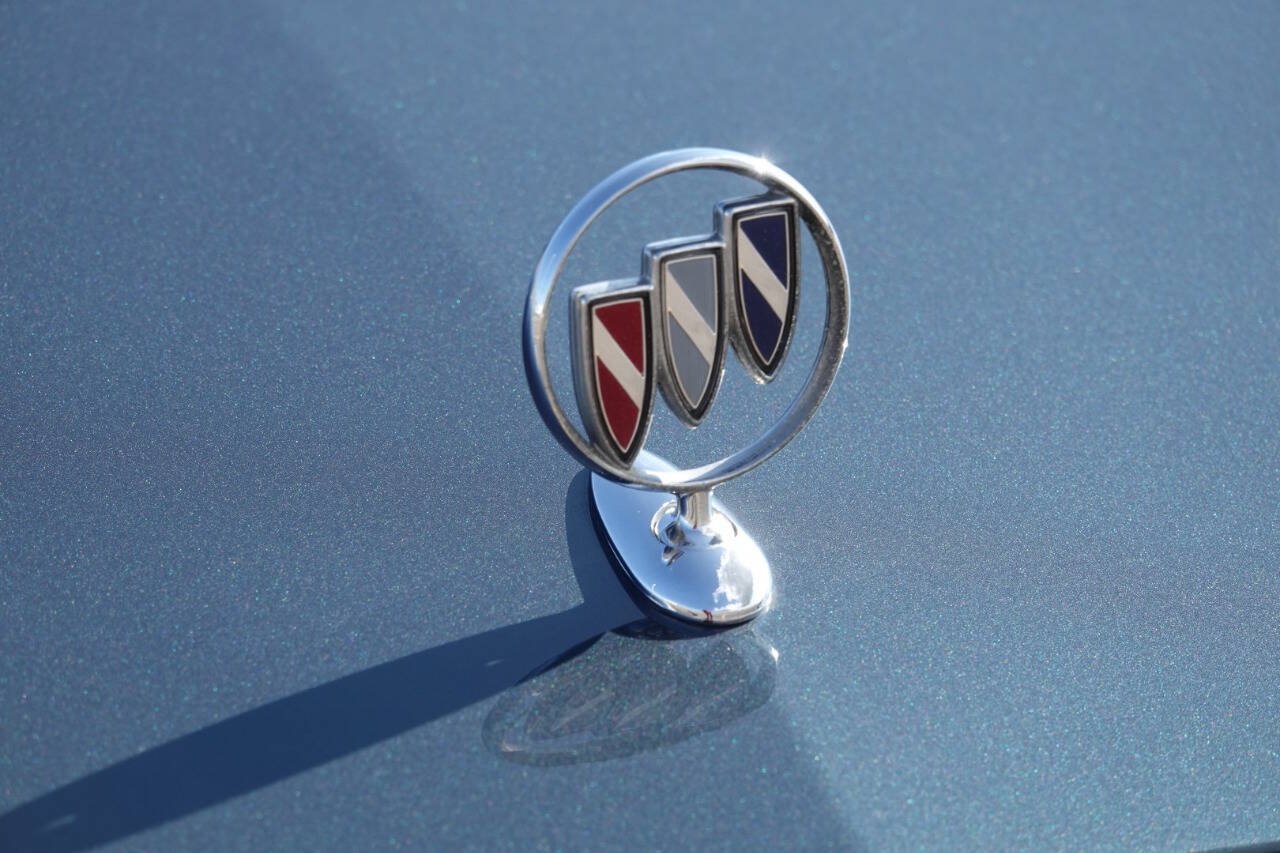 Used 1993 Buick Park Avenue Ultra FWD image 45