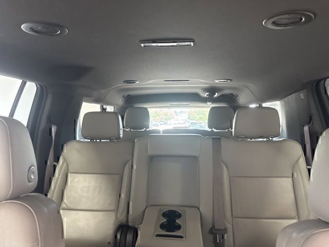 Used 2023 Chevrolet Suburban LT RWD image 16