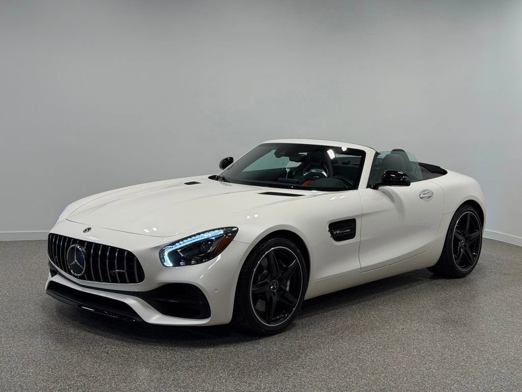 Used 2018 Mercedes-Benz AMG GT Roadster image 2