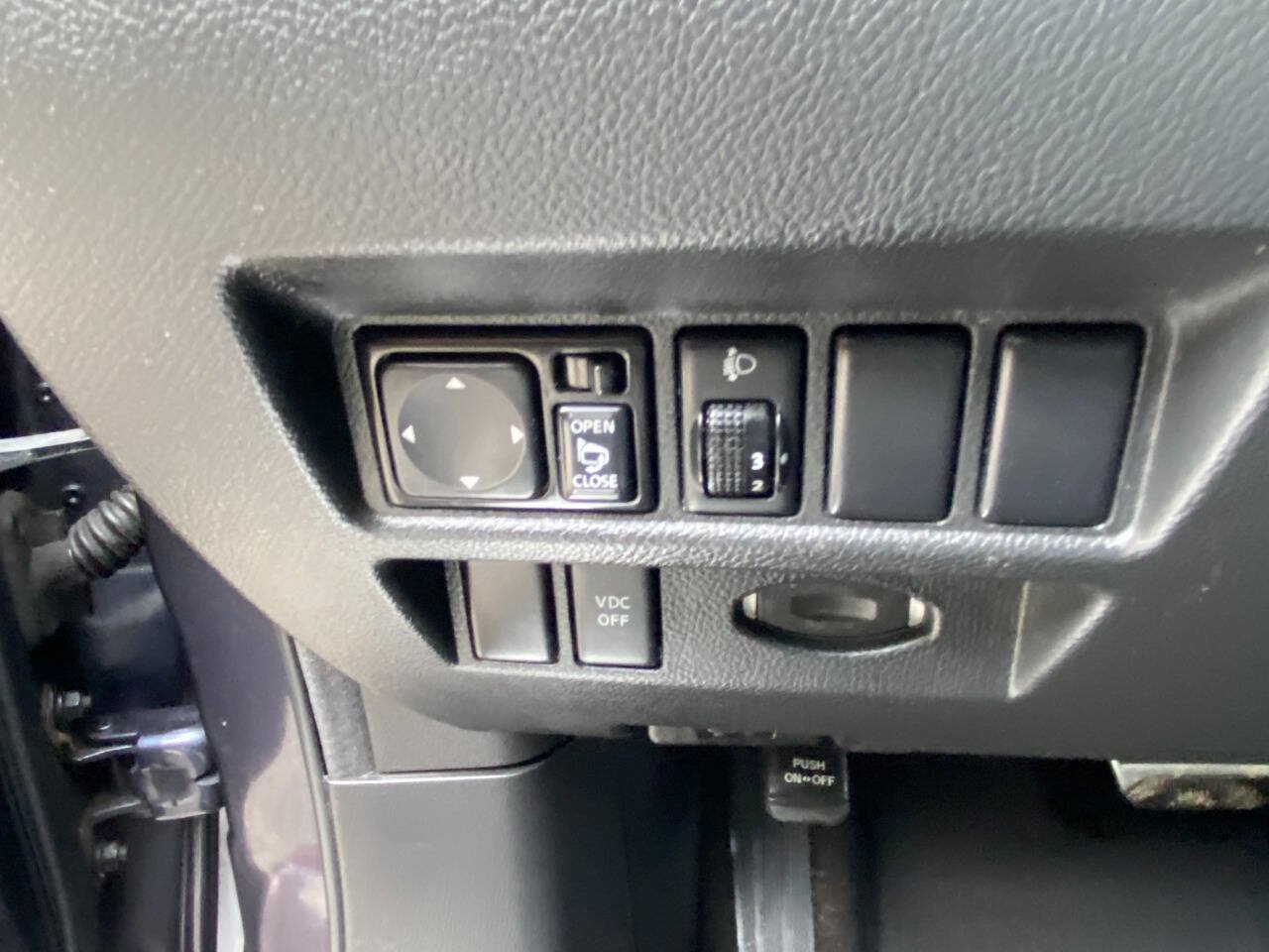 Used 2009 INFINITI FX35 AWD w/ Navigation Pkg image 20