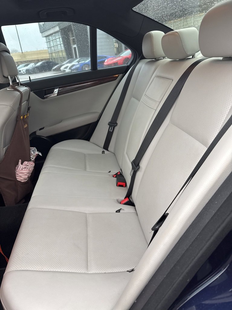 Used 2009 Mercedes-Benz C 300 Sedan image 9