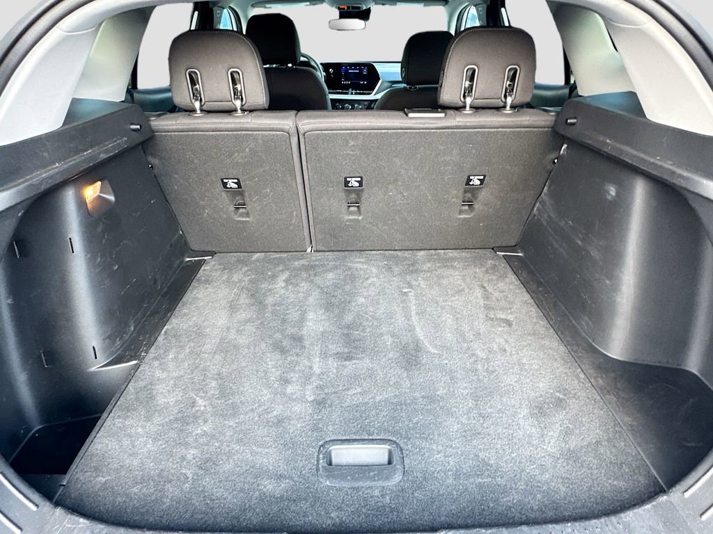 Used 2025 Chevrolet Trax LS image 23
