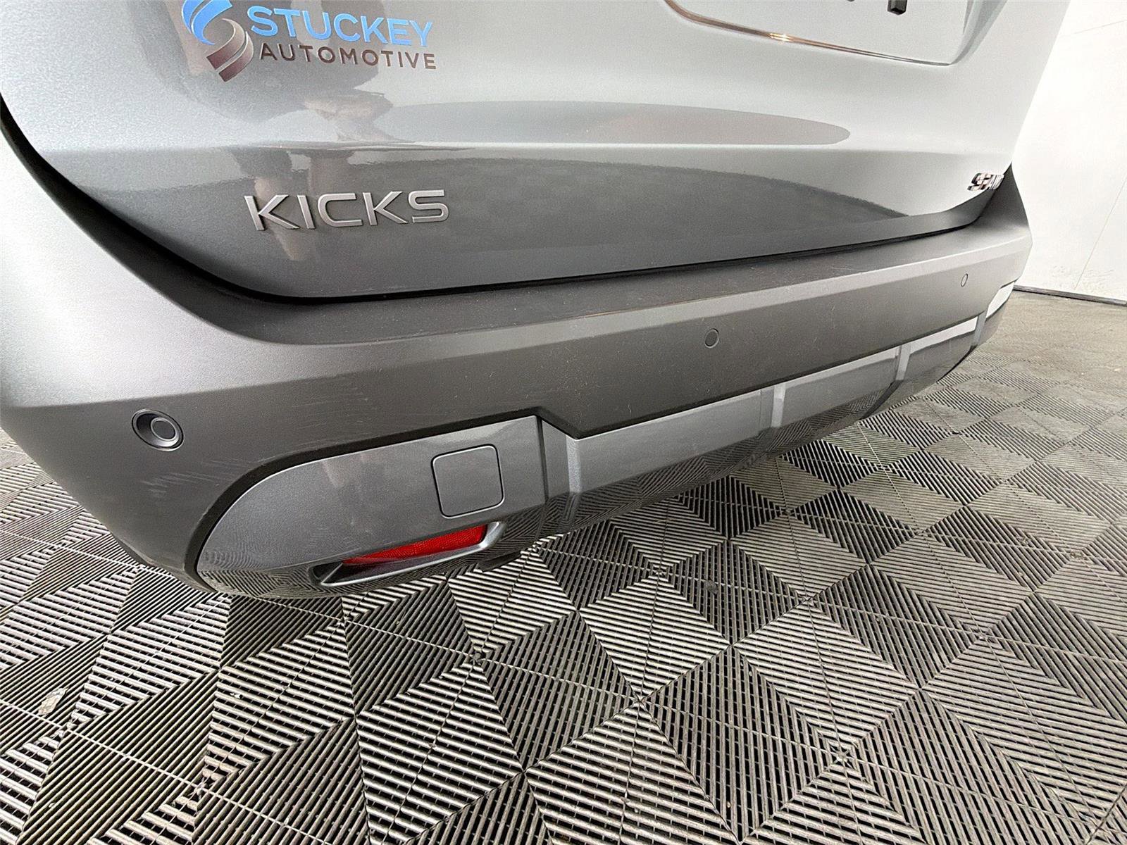 Used 2025 Nissan Kicks SR w/ Interior Electronics Package AWD/4WD image 31