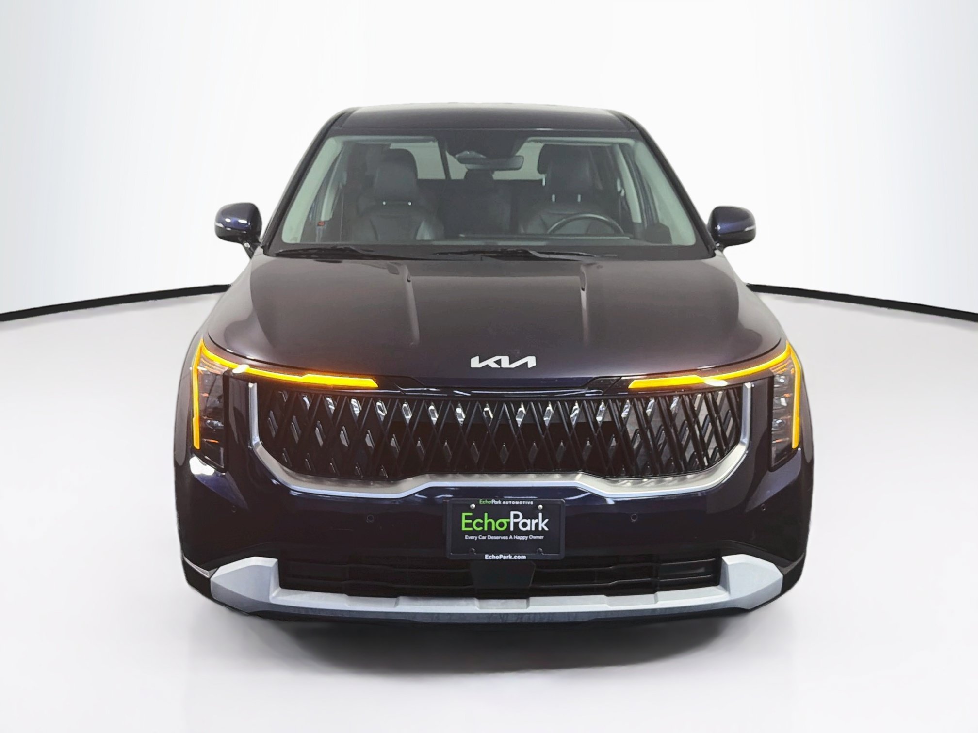 Used 2026 Kia Carnival FWD image 2