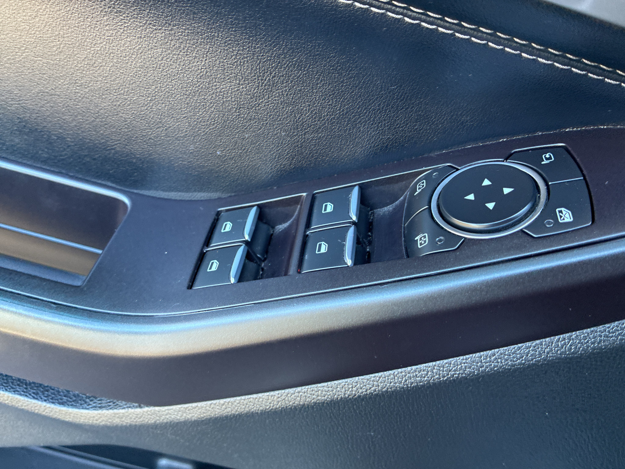 Used 2020 Ford Explorer Limited AWD/4WD image 20