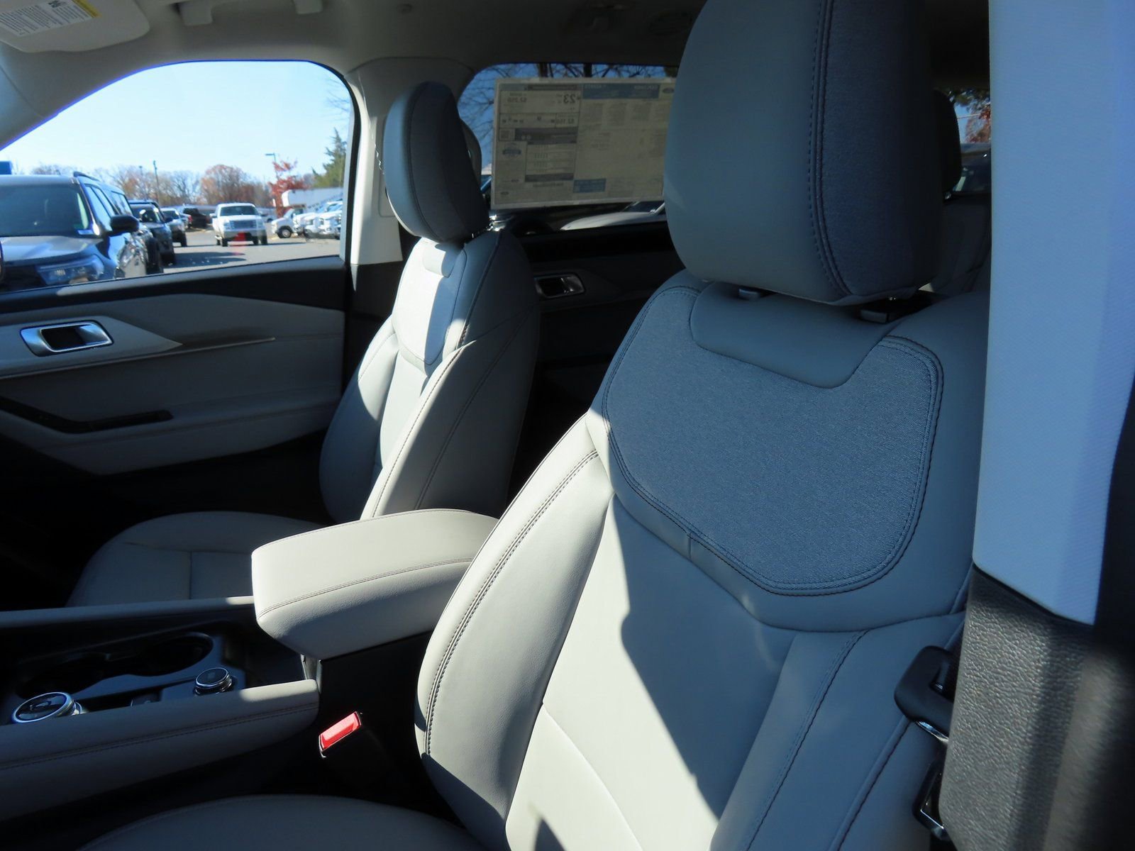 New 2026 Ford Explorer Active w/ Active Comfort Package image 13