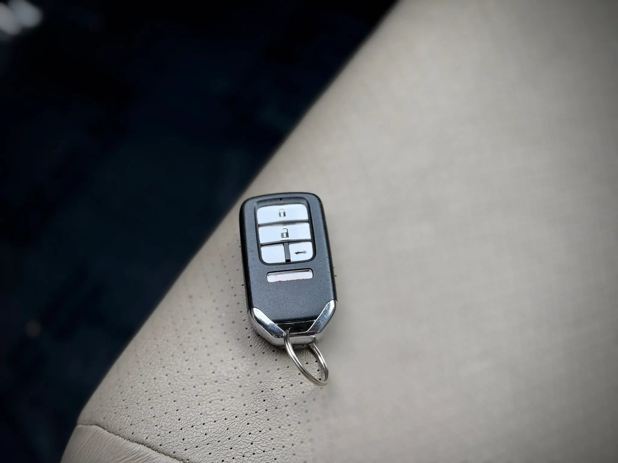 Used 2017 Honda Accord EX-L image 19