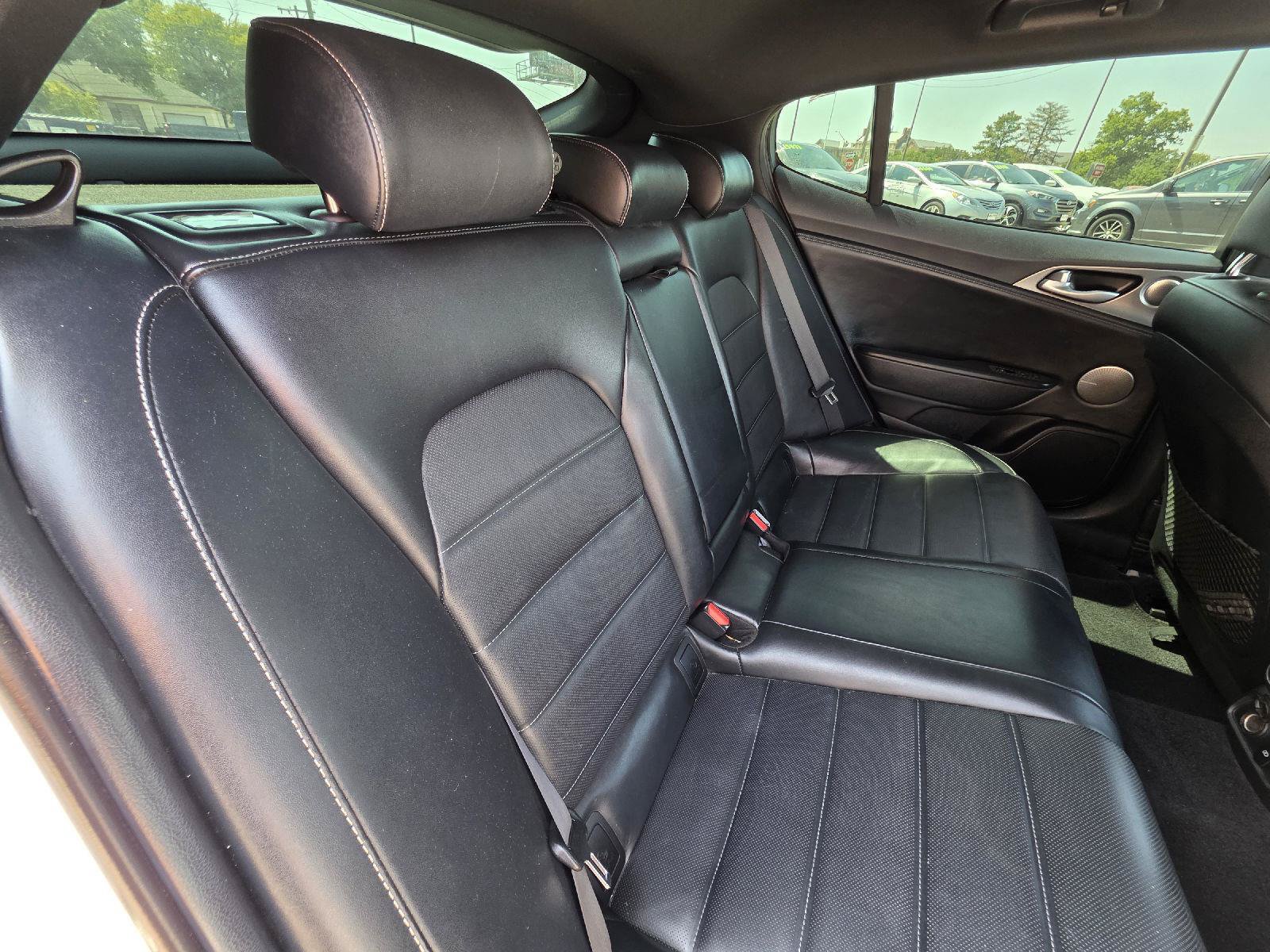 Used 2021 Kia Stinger GT2 RWD image 33