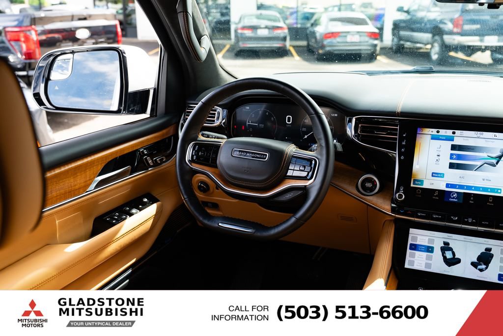 Used 2022 Jeep Grand Wagoneer Series III w/ Rear Seat Video Group 1 AWD/4WD image 9