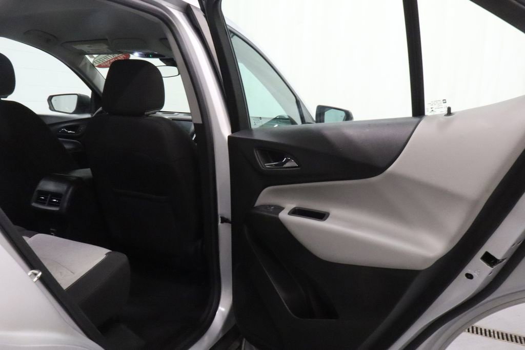 Used 2022 Chevrolet Equinox LS AWD/4WD image 15