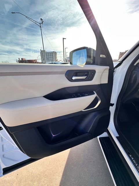 New 2026 Nissan Armada Platinum Reserve image 21