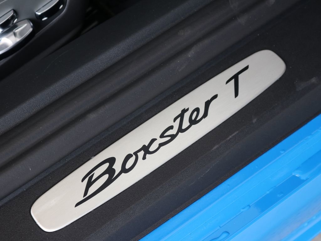 Used 2022 Porsche 718 Boxster RWD image 28