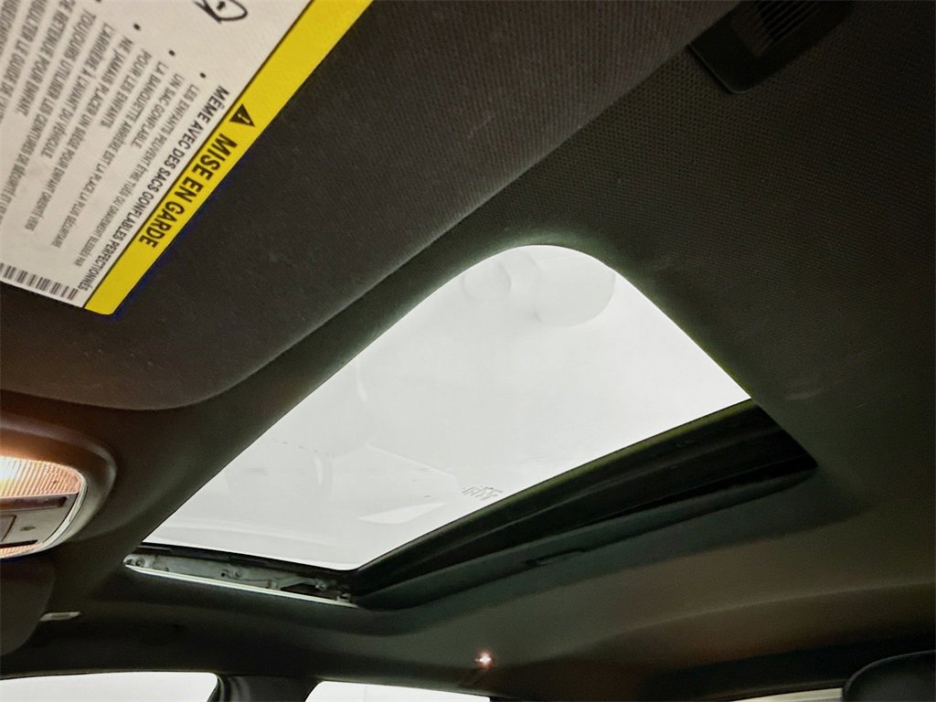 Used 2019 Jeep Grand Cherokee Limited w/ Trailer Tow Group IV image 5