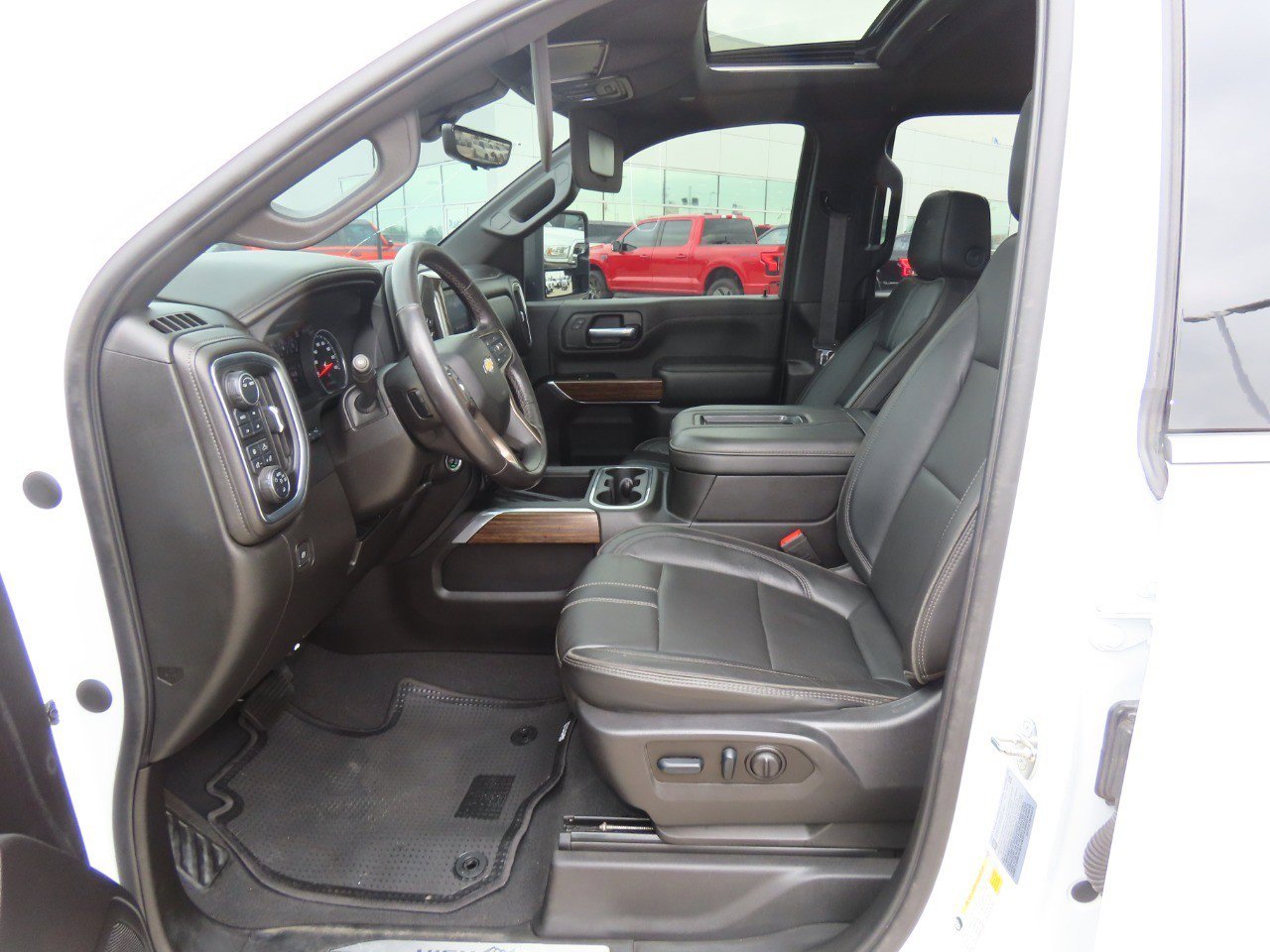 Used 2022 Chevrolet Silverado 3500 High Country w/ Technology Package image 25