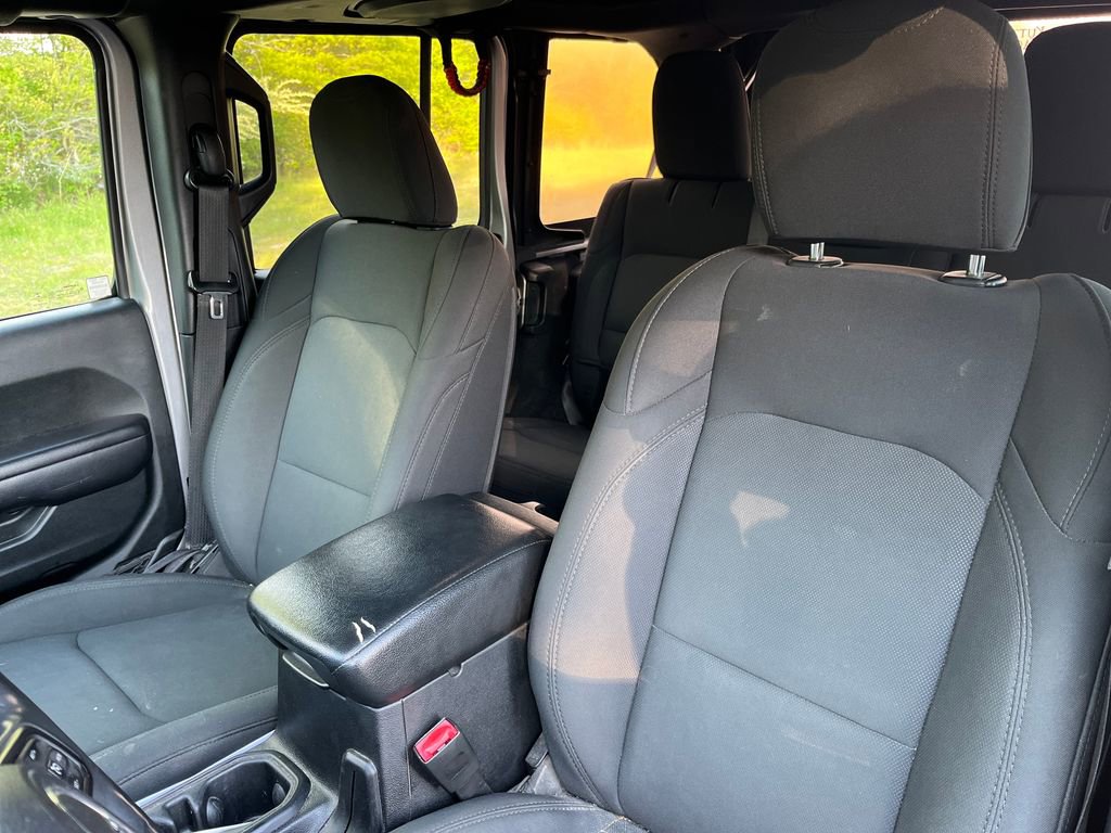 Used 2018 Jeep Wrangler Unlimited Sport S AWD/4WD image 11