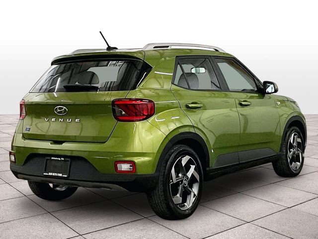 Used 2023 Hyundai Venue SEL FWD image 11