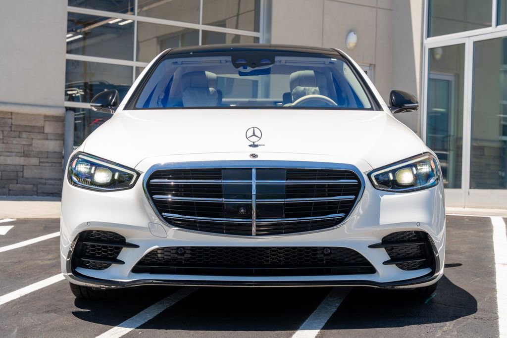 Used 2022 Mercedes-Benz S 580 4MATIC Sedan image 4