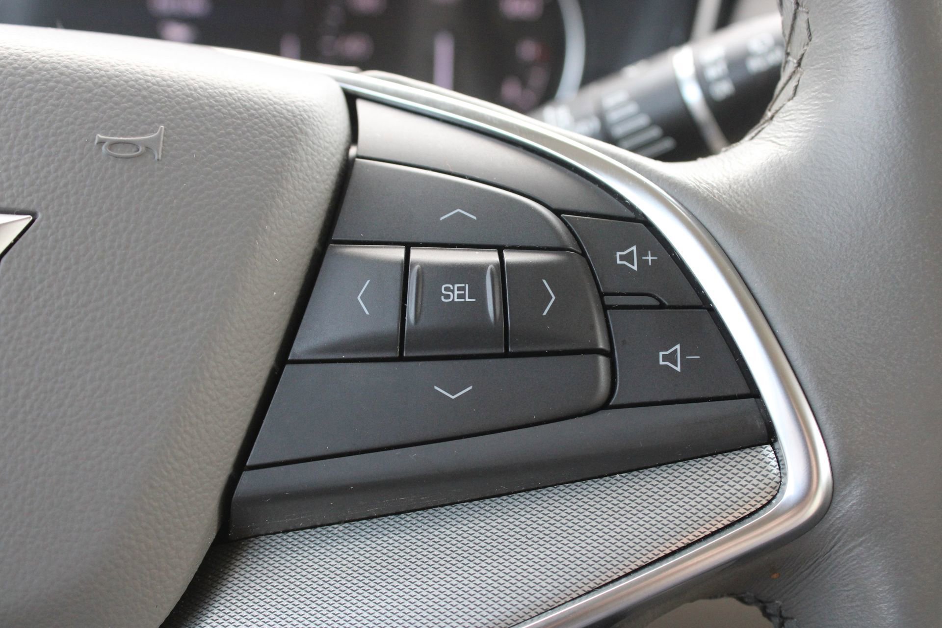 Used 2024 Cadillac XT5 Premium Luxury w/ LPO, Floor Liner Package AWD/4WD image 35