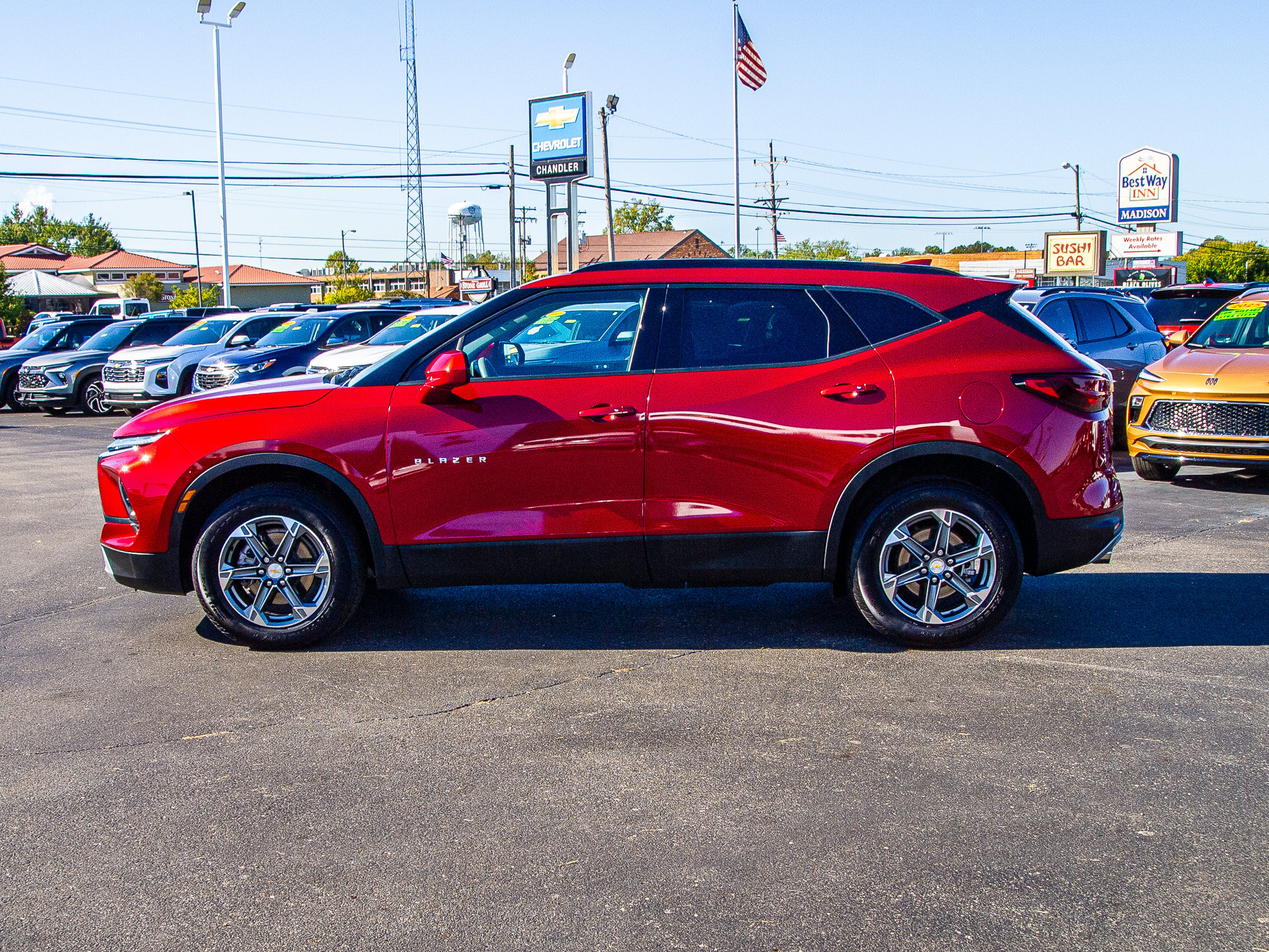 Used 2024 Chevrolet Blazer LT w/ Convenience Package FWD image 4