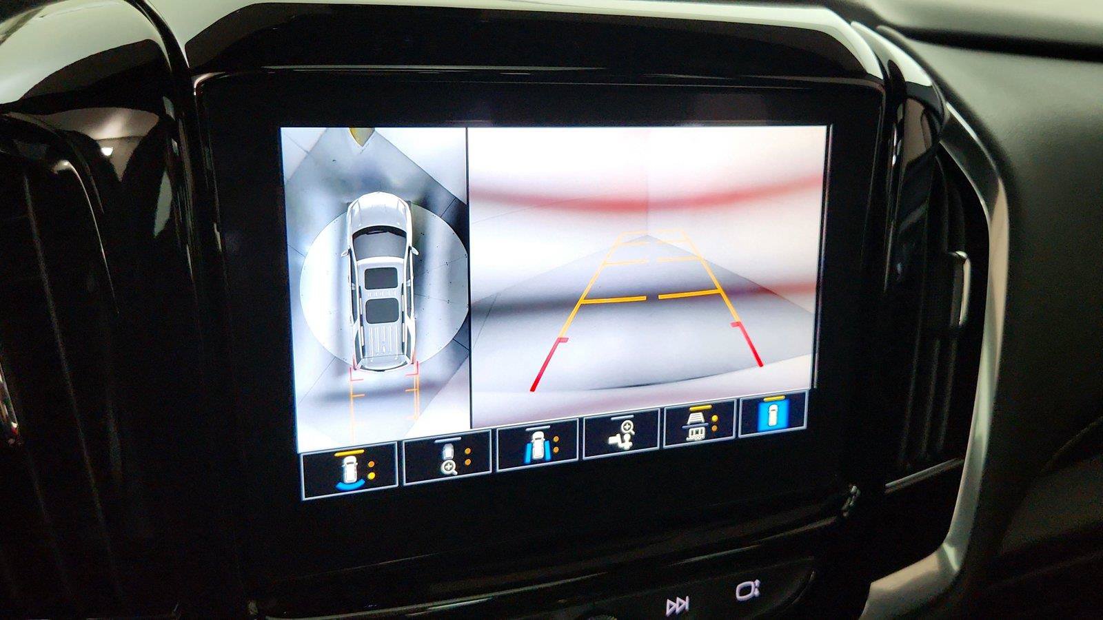 Used 2023 Chevrolet Traverse Premier w/ Redline Edition FWD image 38