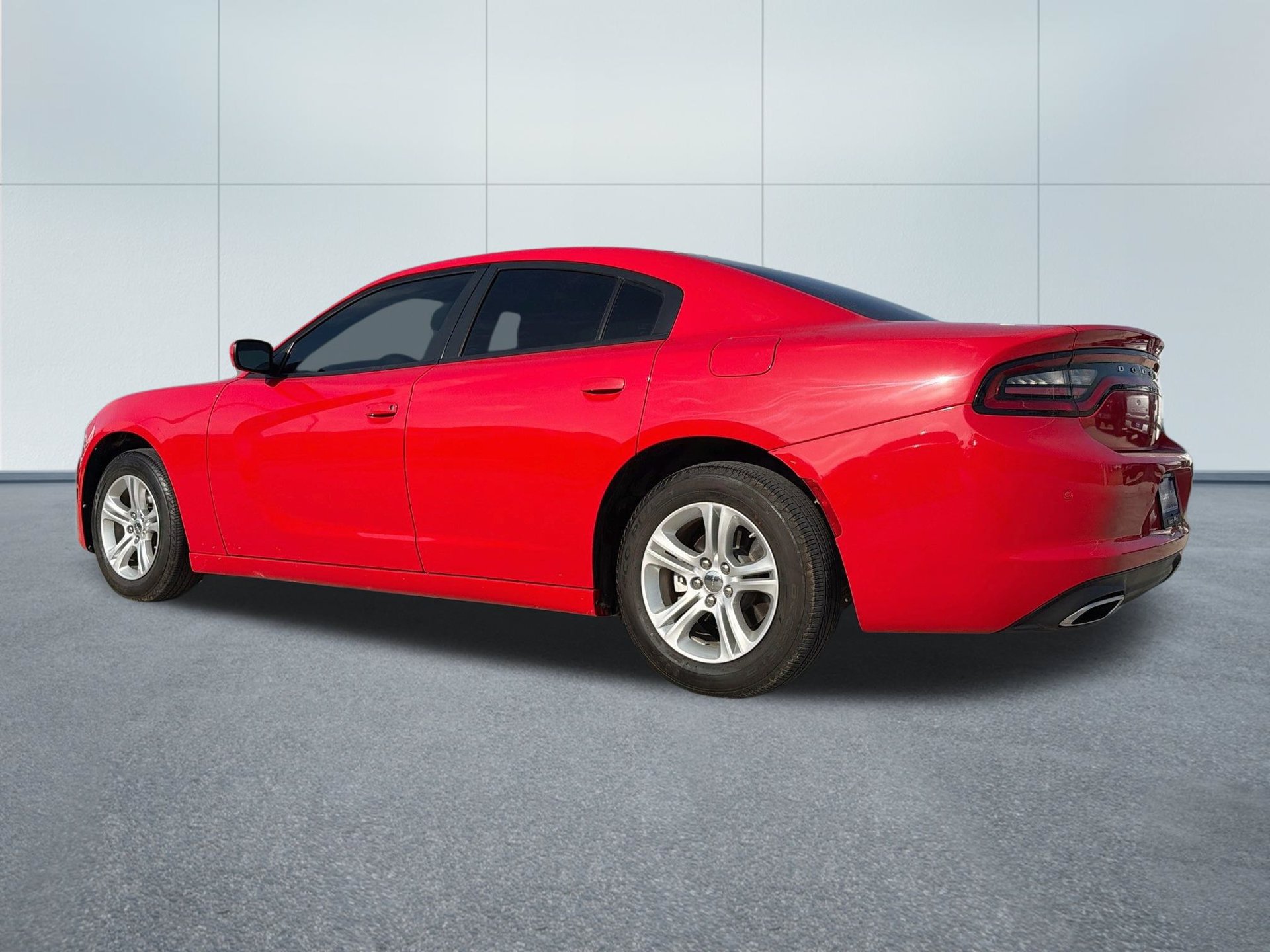 Used 2022 Dodge Charger SXT RWD image 9