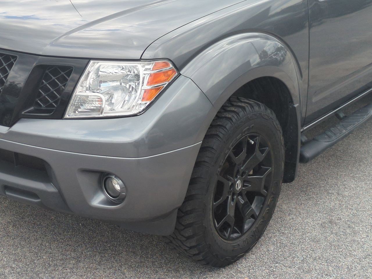 Certified 2021 Nissan Frontier SV w/ Midnight Edition Floor Mats AWD/4WD image 10