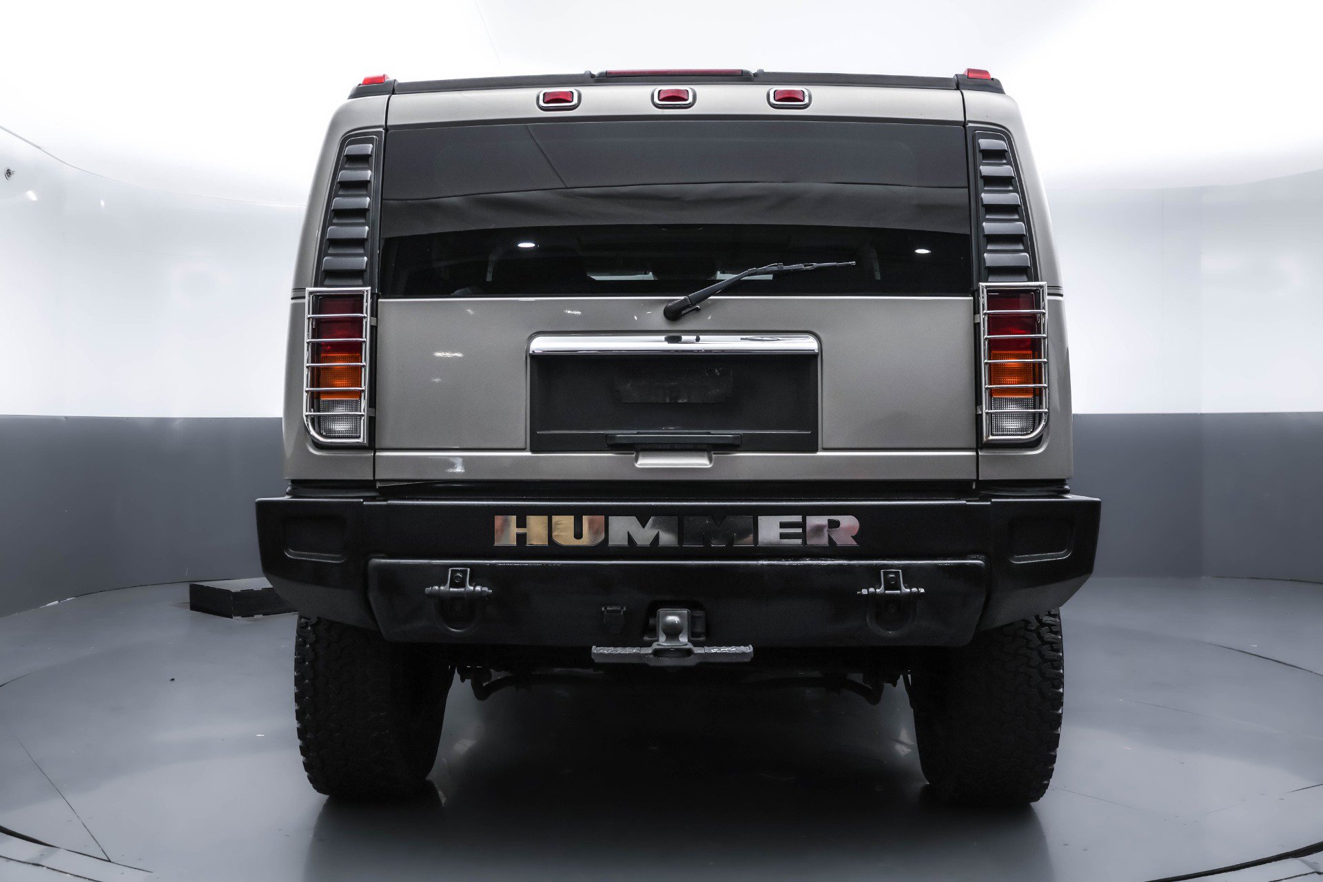 Used 2003 HUMMER H2 Luxury w/ Preferred Equipment Group image 5