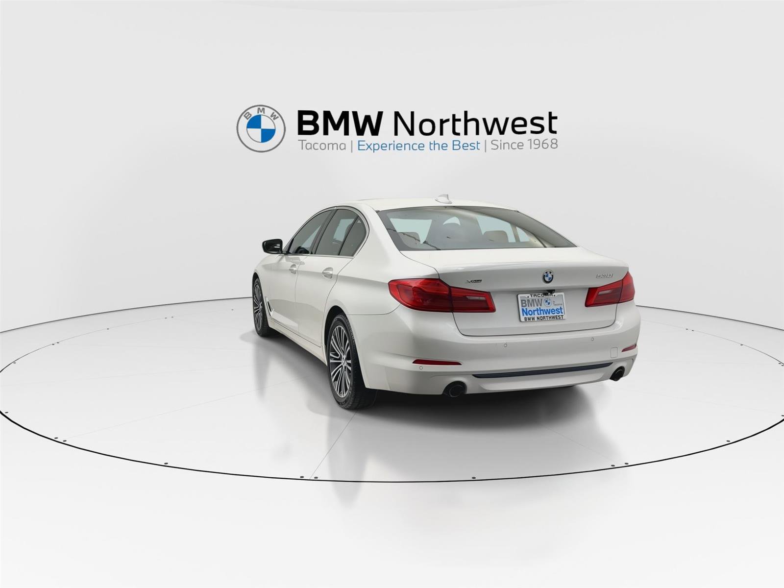 Used 2018 BMW 530i xDrive image 13