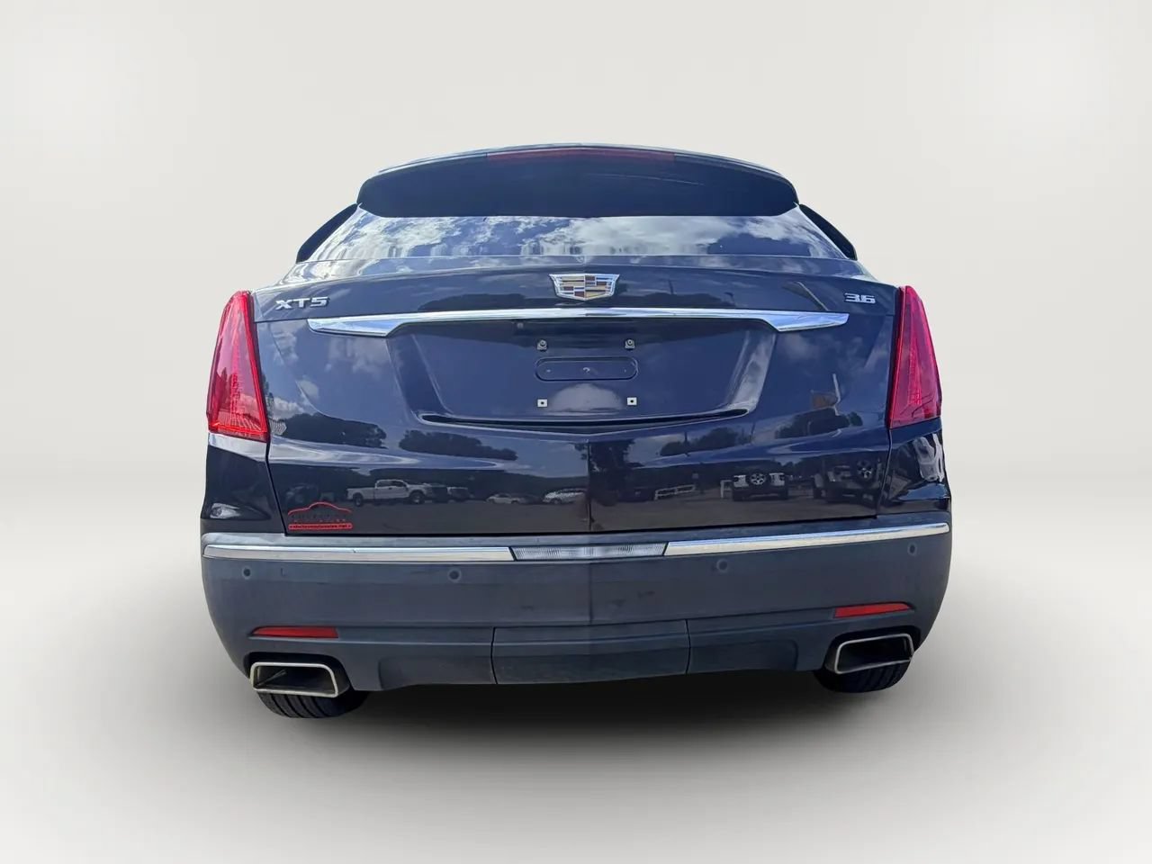 Used 2017 Cadillac XT5 Luxury w/ Driver Awareness Package FWD image 8