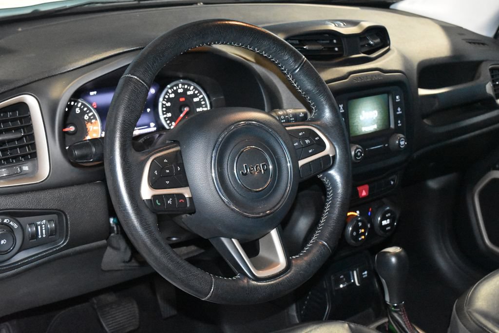 Used 2015 Jeep Renegade Limited FWD image 2