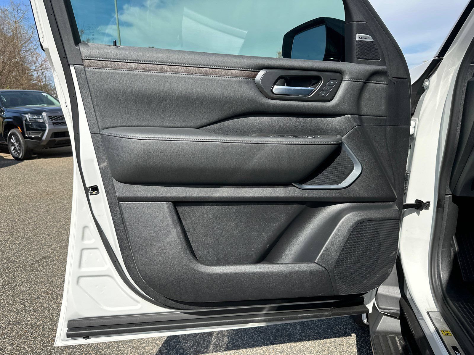 New 2026 Nissan Armada Platinum w/ Convenience Package AWD/4WD image 10