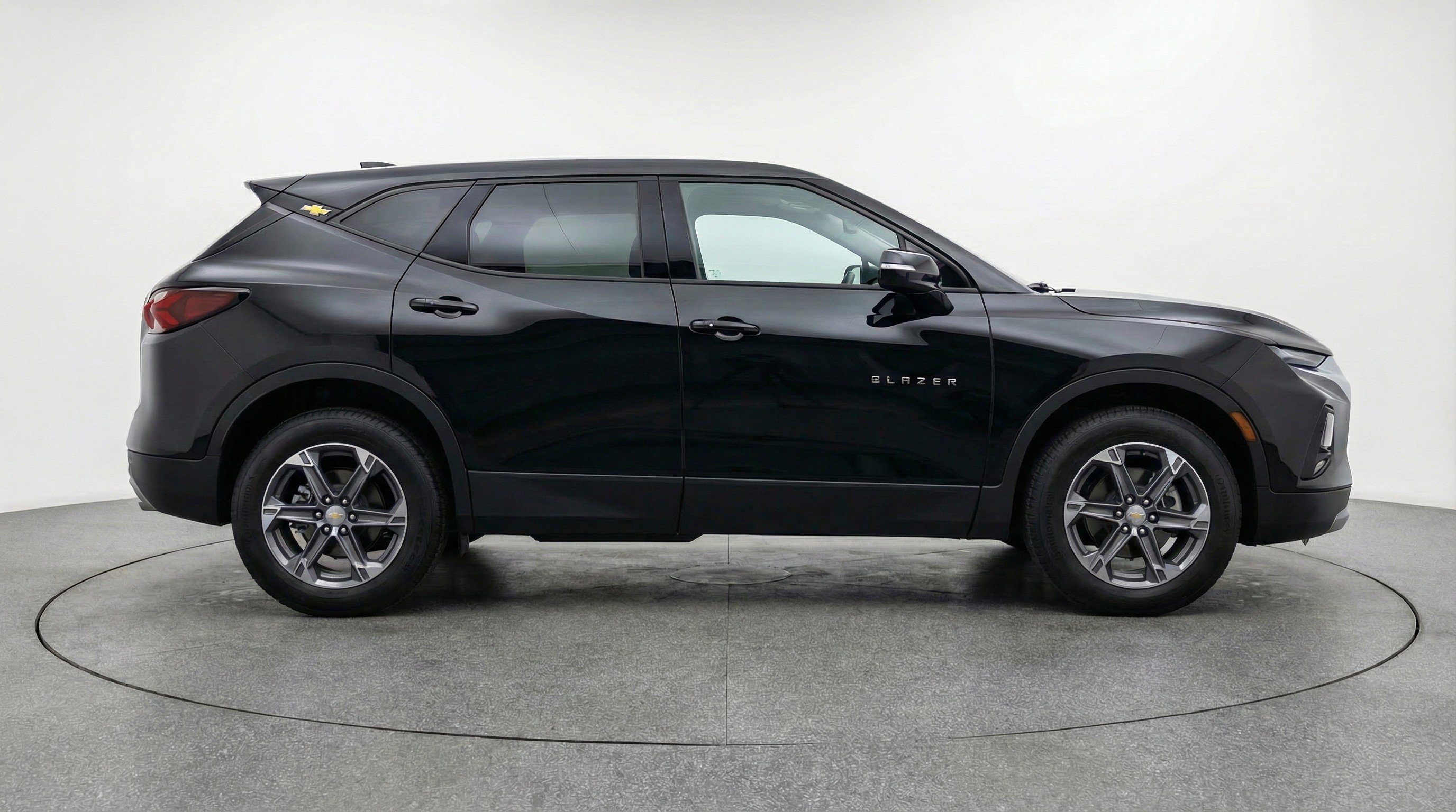 Used 2025 Chevrolet Blazer LT image 11