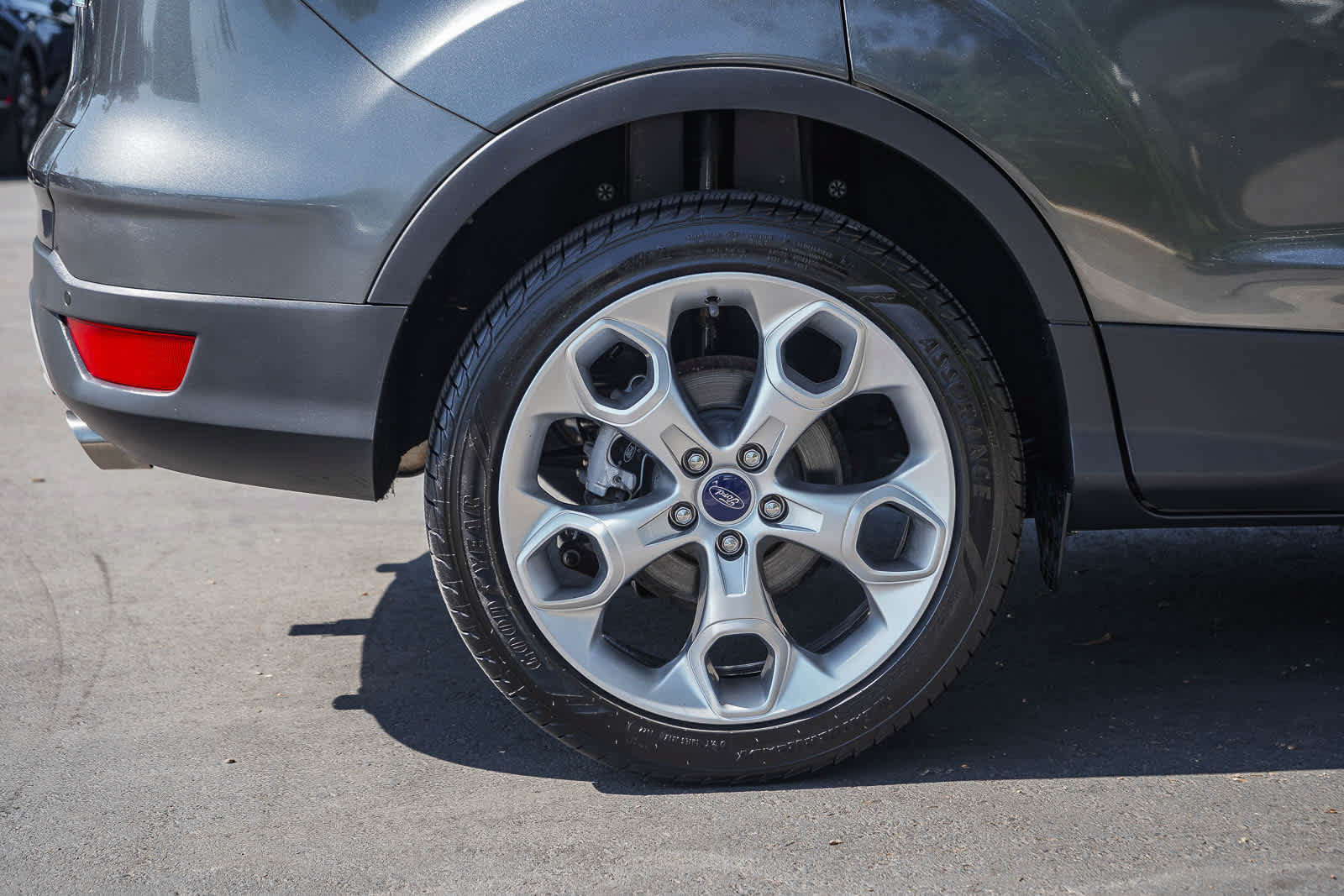 Used 2016 Ford Escape Titanium FWD image 8