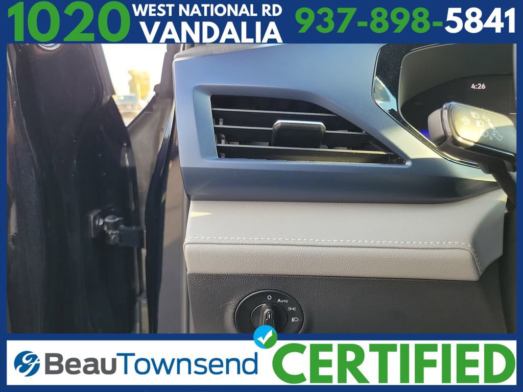 Used 2024 Volkswagen Taos SE image 21