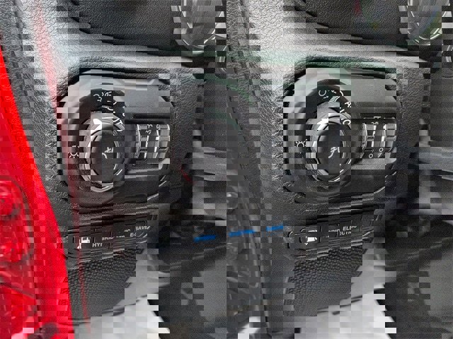 Used 2022 Jeep Wrangler Unlimited Sahara image 18