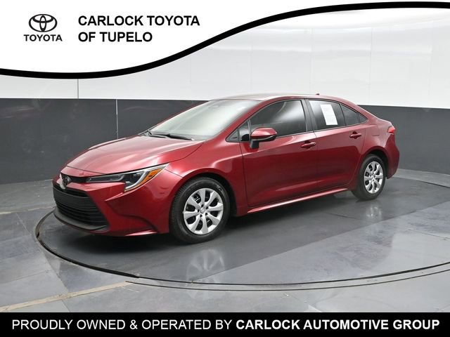 Used 2025 Toyota Corolla LE FWD image 1