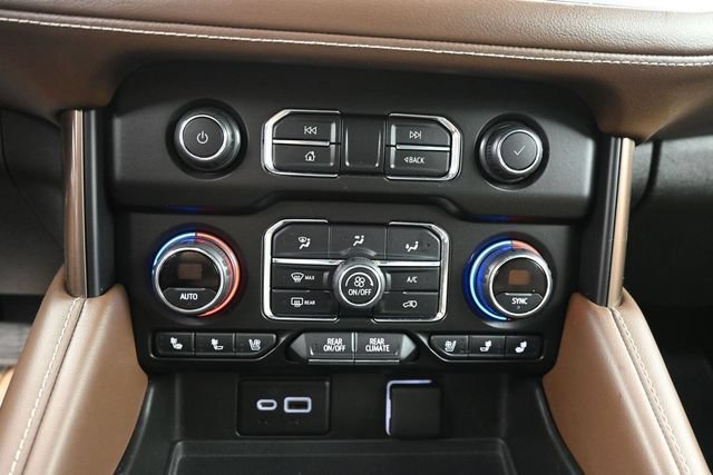 Used 2021 Chevrolet Tahoe High Country w/ Premium Package AWD/4WD image 26