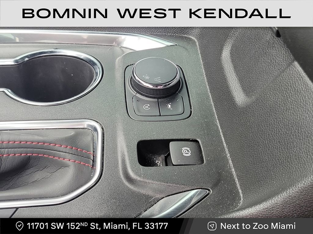 Used 2024 Chevrolet Traverse RS image 19