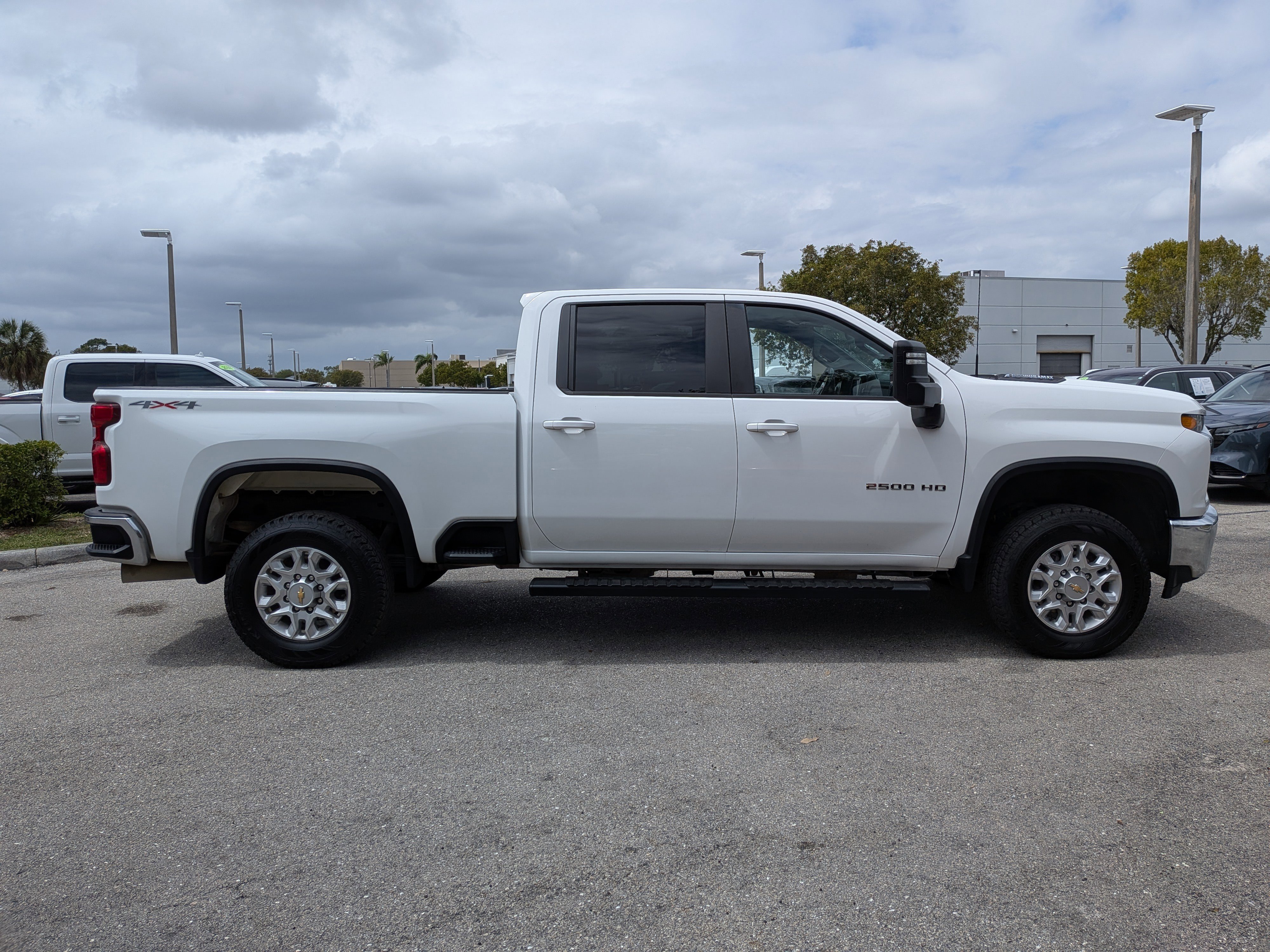 Used 2021 Chevrolet Silverado 2500 LT w/ Fleet Comfort Package image 3