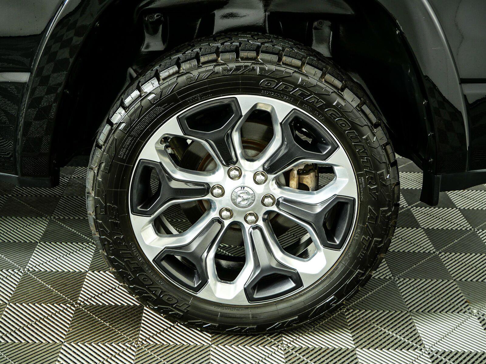 Used 2023 RAM 1500 Limited AWD/4WD image 37