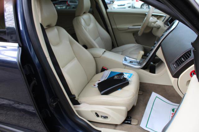 Used 2012 Volvo XC60 3.2 FWD image 24