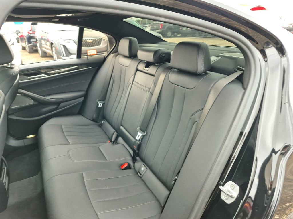 Used 2021 BMW 530i xDrive w/ Premium Package AWD/4WD image 21