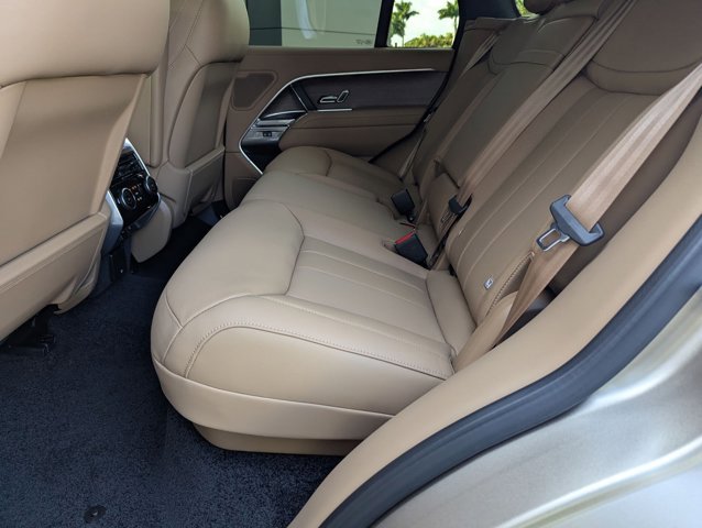 New 2025 Land Rover Range Rover SE image 13