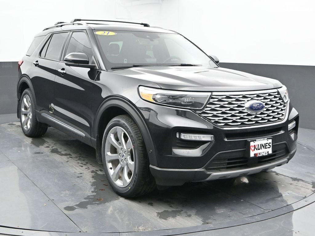 Used 2020 Ford Explorer Platinum w/ Premium Technology Package image 3
