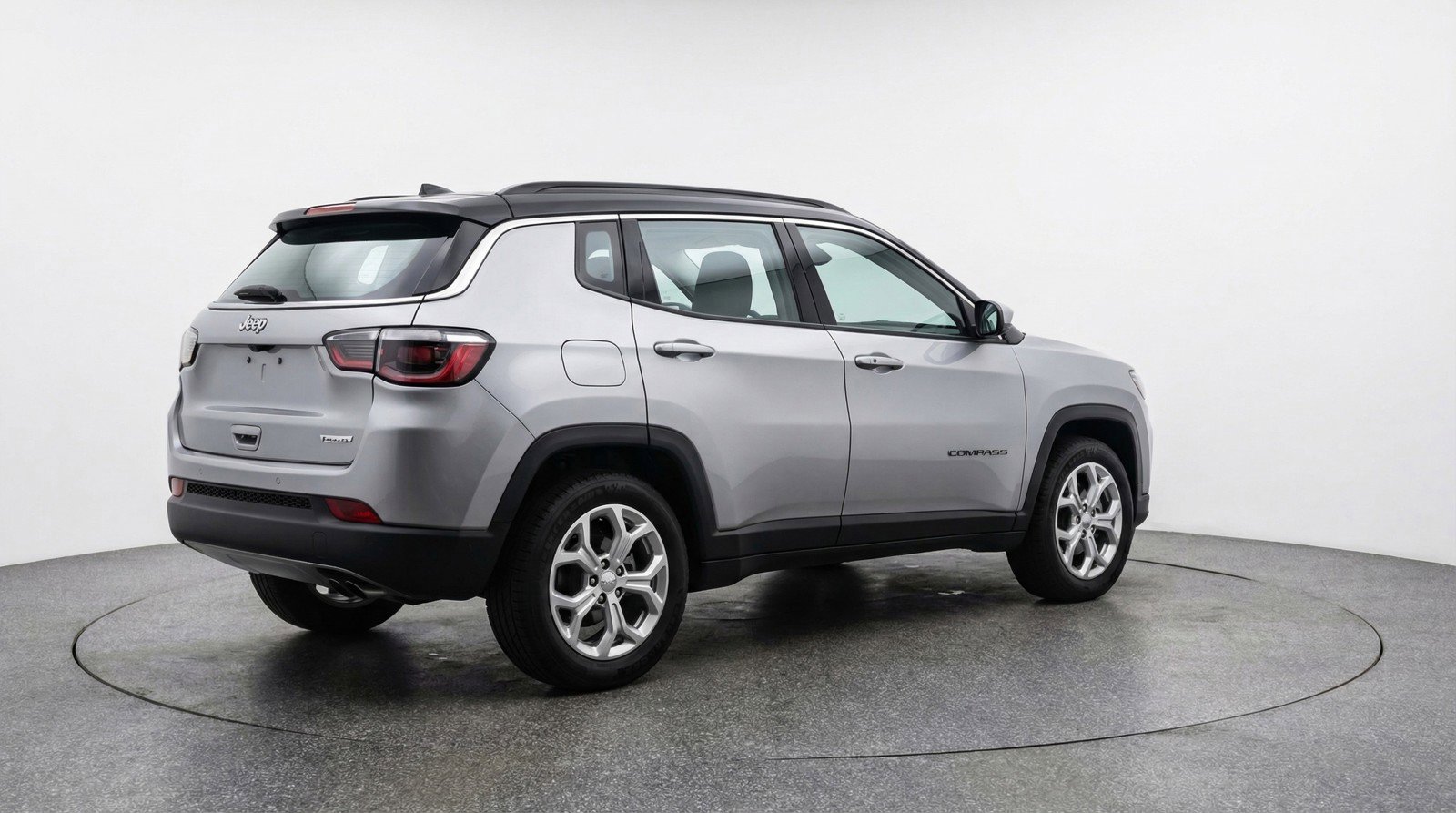 Used 2025 Jeep Compass Latitude image 9