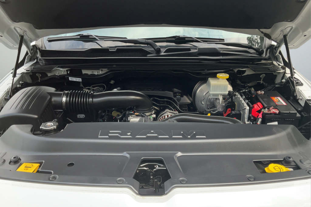 Used 2019 RAM 1500 Laramie AWD/4WD image 23